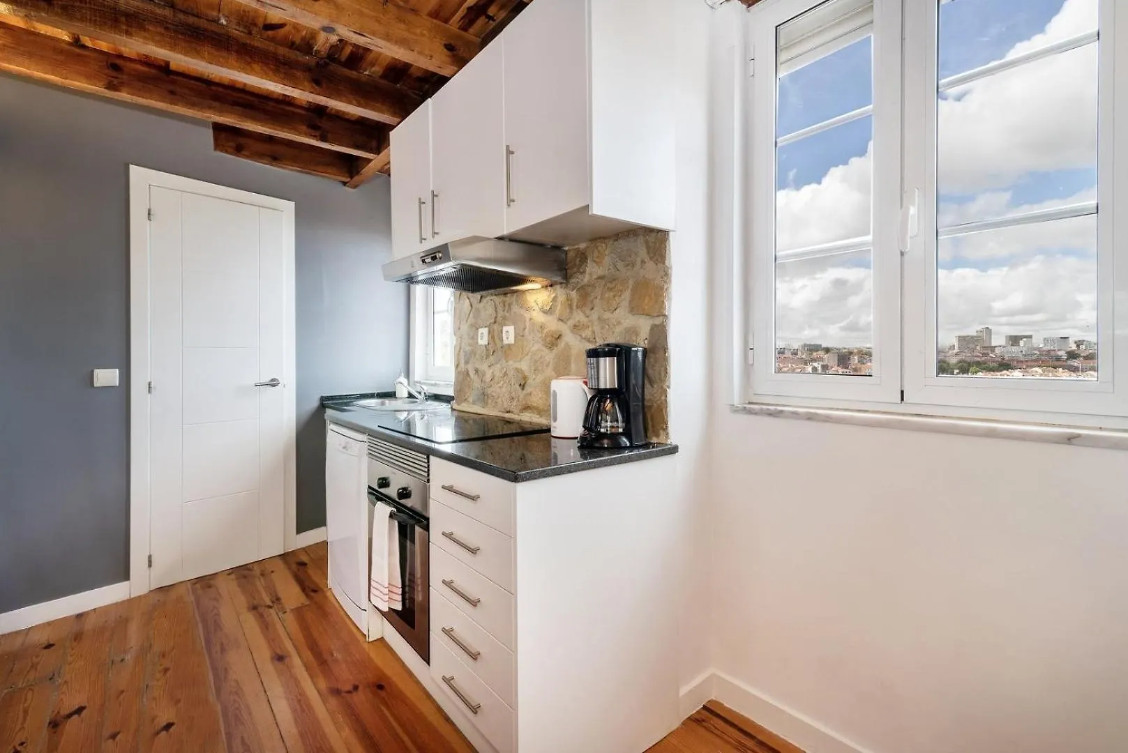 شقة Guestready - Fantastic Rustic Duplex With Terrace Lisboa