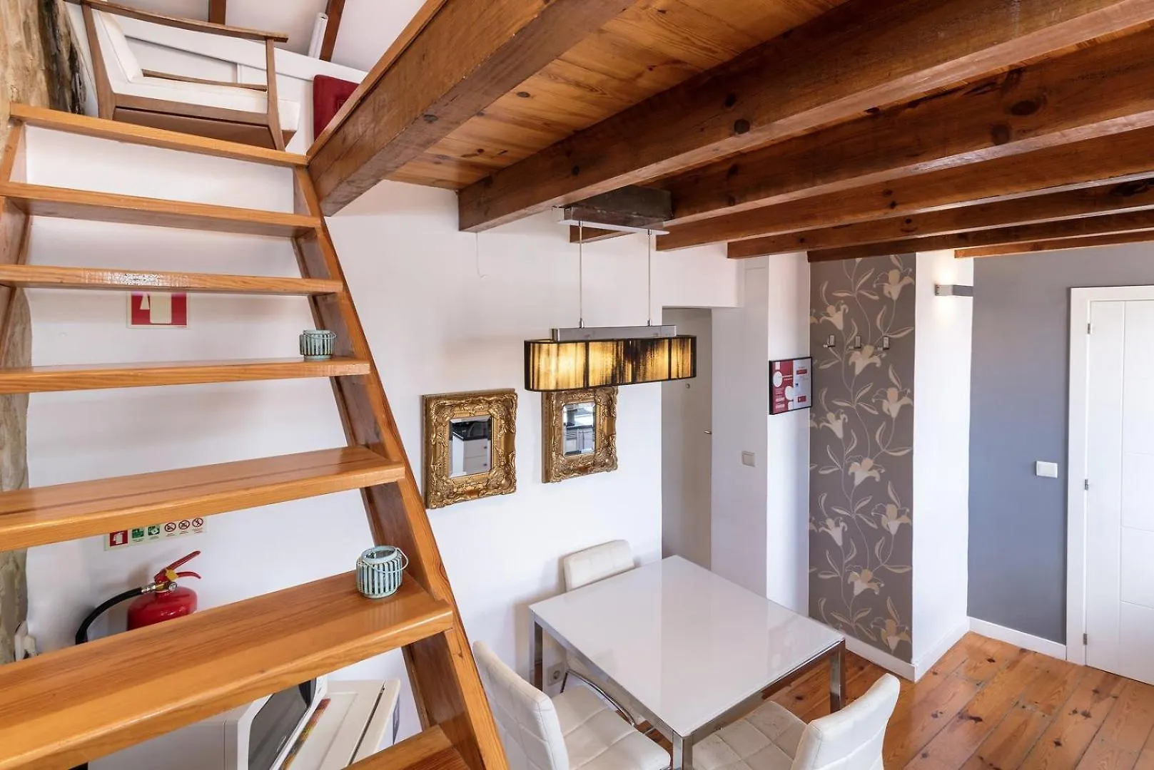 Guestready - Fantastic Rustic Duplex With Terrace Daire Lisboa 0*,  Portekiz
